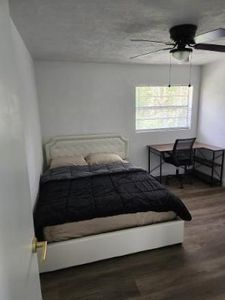 (Undisclosed Address), Gainesville, FL, 32605