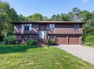 82 Wyndward Rd, Longmeadow, MA 01106