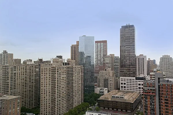 Sold by BLU Real Estate | media 4