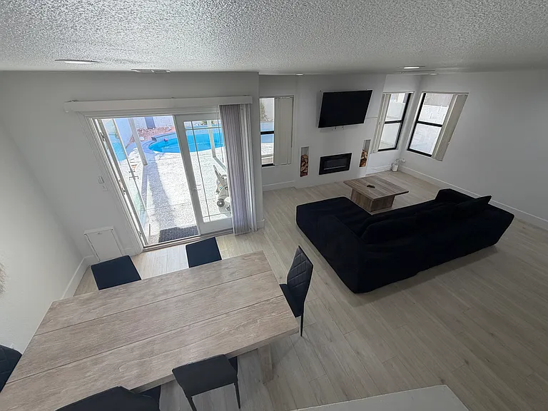 3004 Ocean View Dr — Photo 20