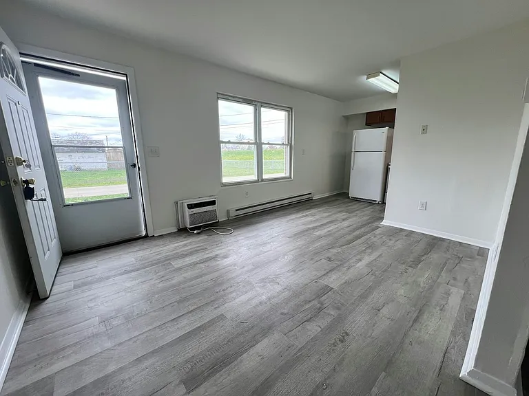 23 S River St #2 — Photo 6