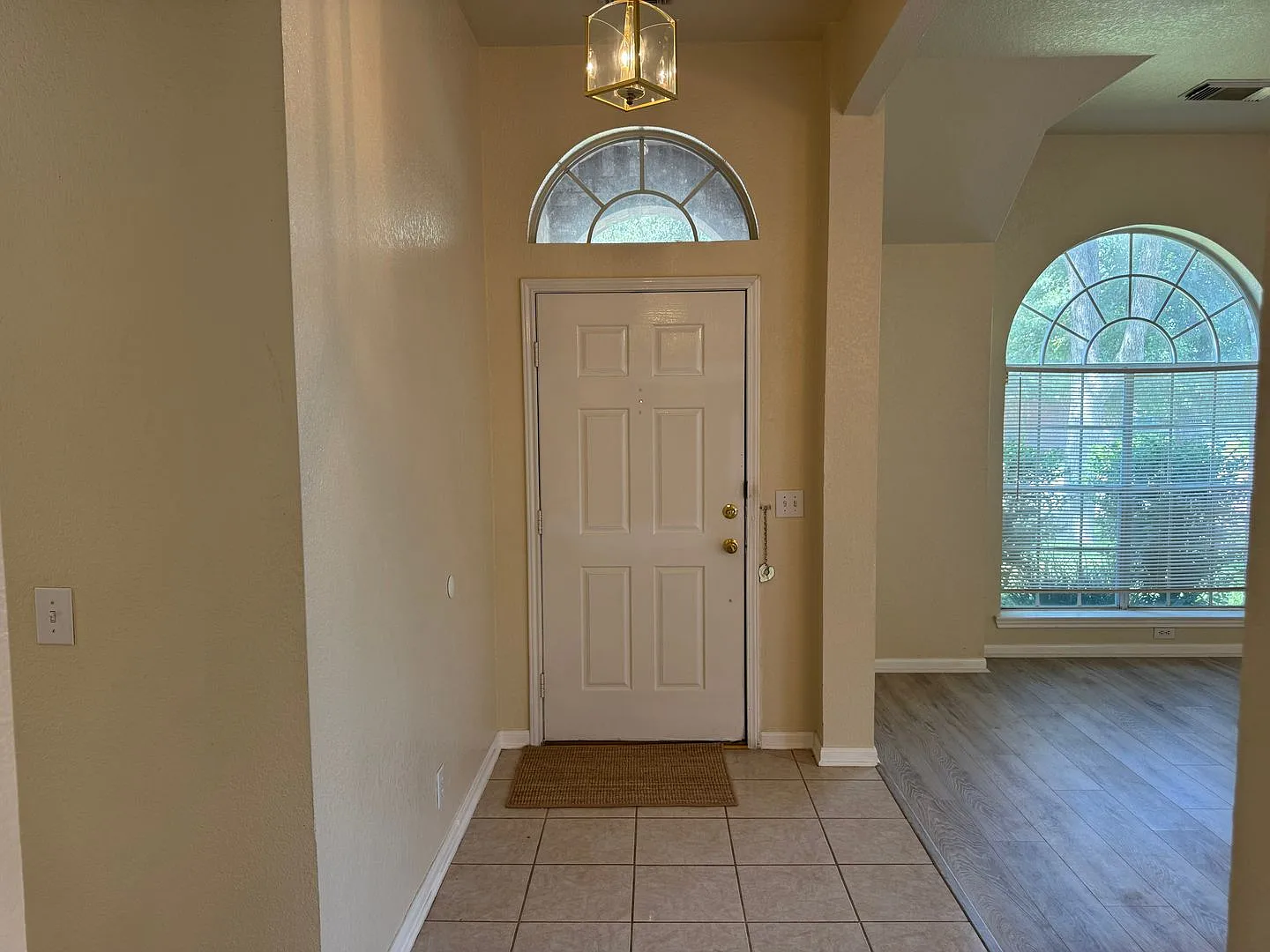 Welcome home to 2520 Crested Heights! — Photo 2