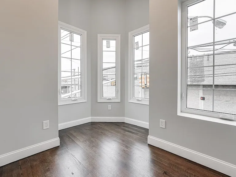 130 W Side Ave #1 — Photo 8