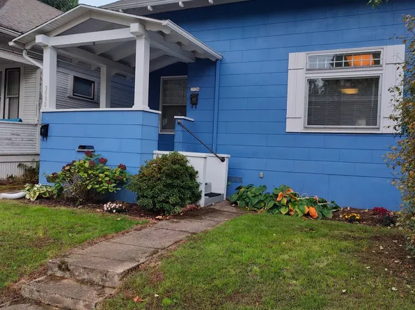 3526 SE Morrison St, Portland, OR 97214