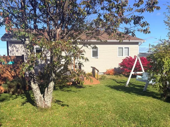 27 Marine Drive, Botwood, NL A0H1E0