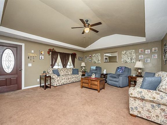 5th image of 304 Indiana Ave