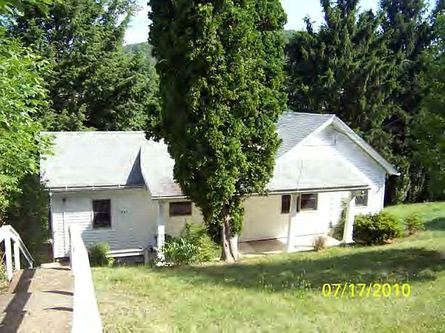 1st image of 347 Emerald St