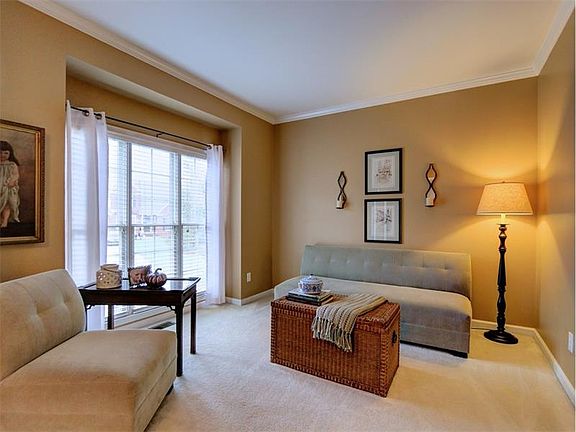 5th image of 3909 Concord Walk Dr SE