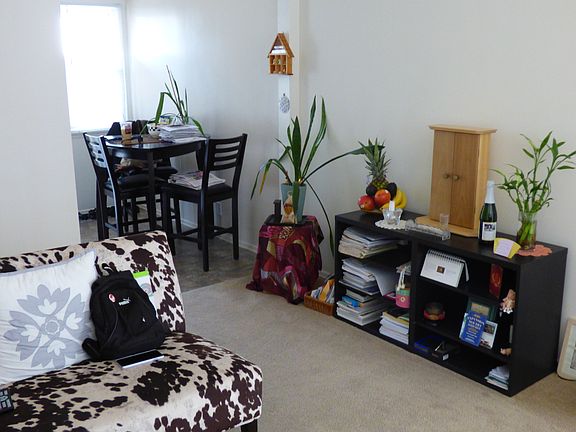 5th image of 4834 Riverton Ave