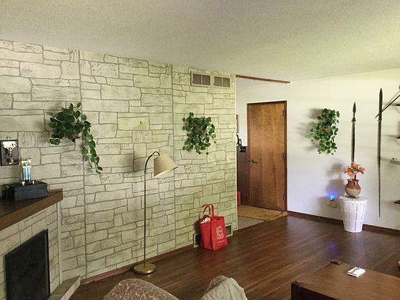 4th image of 415 W Park Ave