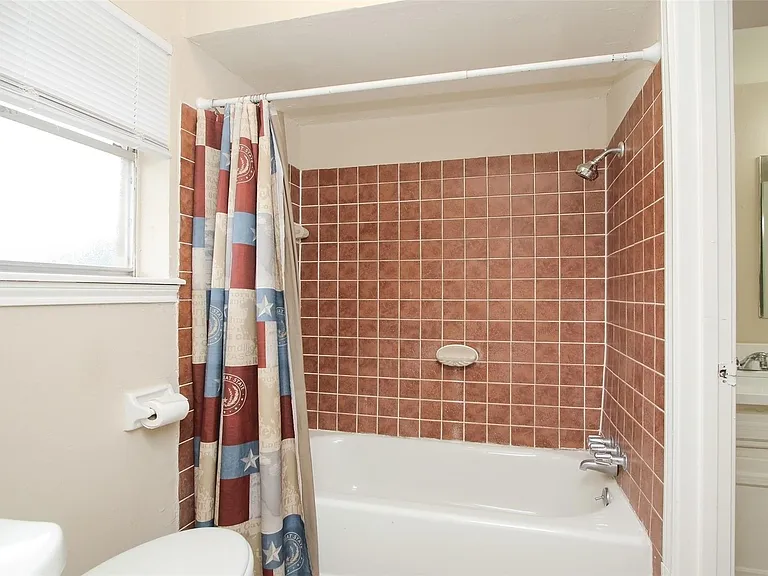 6406 Ashton St — Photo 25