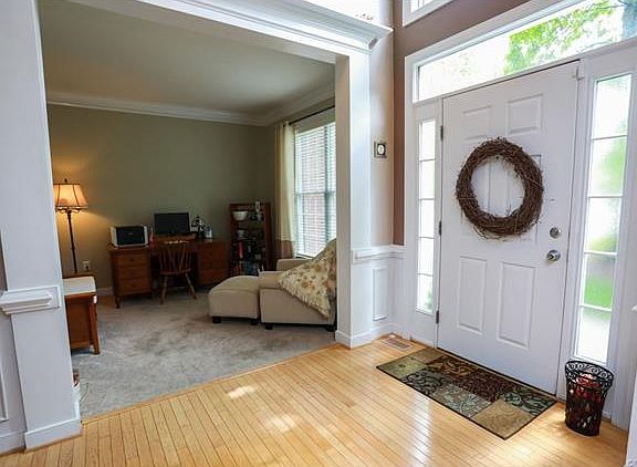 5th image of 11198 Manor View Dr