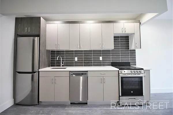 Rented by Real Street Inc | media 3