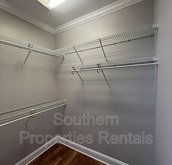 411 Gallery Dr #204-1 — Photo 27