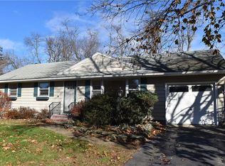 39 S Jefferson Rd, Red Hook, NY 12571