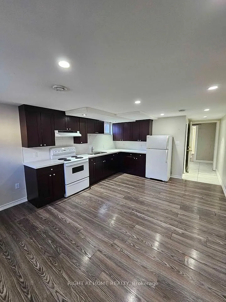 2 bed, $1,700 — Photo 4