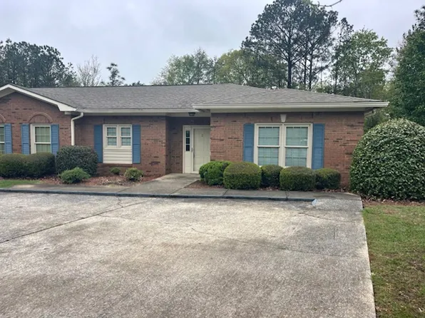 250 Picadilly Dr #1-8, Talladega, AL 35160