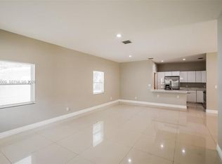 2835 NW 14th St #1, Fort Lauderdale, FL 33311