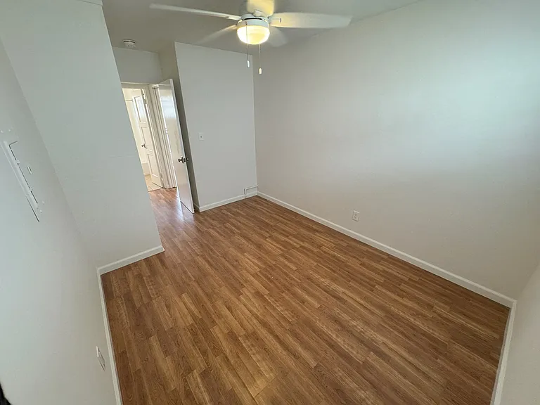 5058-68 Santa Monica Ave #5062 — Photo 10