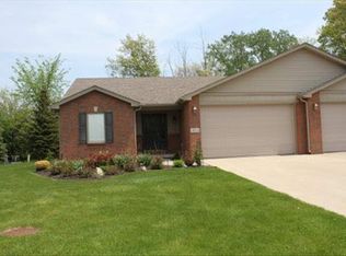 1934 Winding Meadows Dr, Monroe, MI 48162
