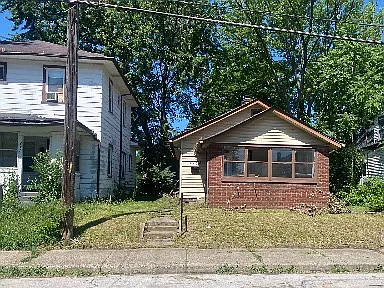 2252 N Harding St — Photo 1