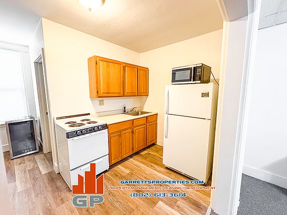 4th image of 8 Loomis St #11403505