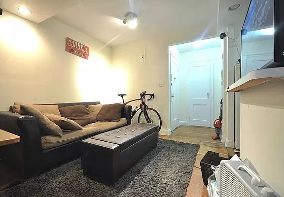 2nd image of 4 E 30th St APT 4B