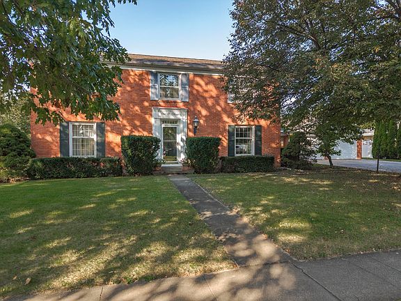 3rd image of 103 Ruth Rd