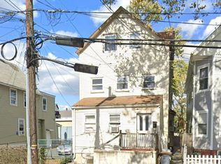 212 Gordon St, Perth Amboy, NJ 08861