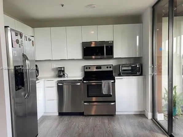 671 NE 195th St APT 404E, Miami, FL 33179