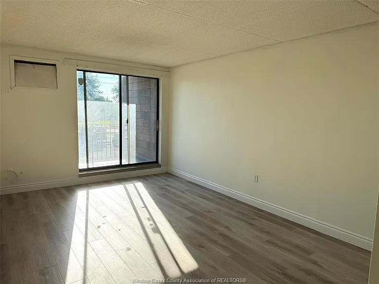 2565 Lauzon Rd #211 — Photo 10