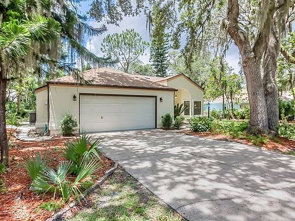 2nd image of 6206 Yellowstone Dr