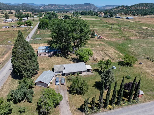 4464 Tioga Way, Central Pt, OR 97502