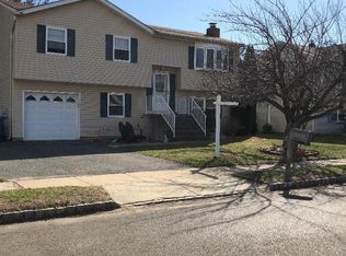 38 Croman Ct, Hazlet, NJ 07730