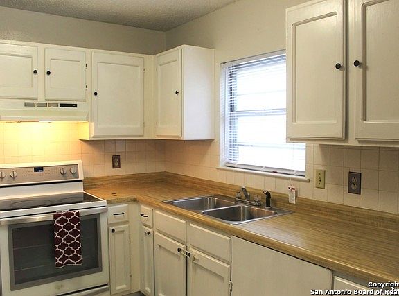 5th image of 10643 Green Timber St