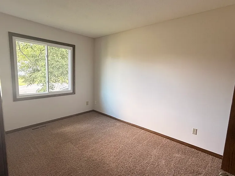 9755 Nathan Ln N — Photo 13