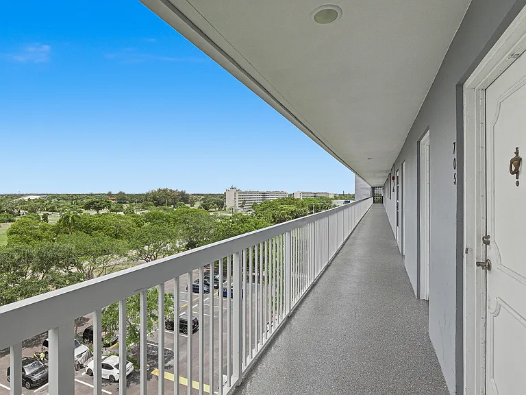5700 NW 2nd Ave #705 — Photo 3