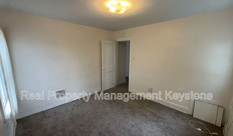 625 Blanton St — Photo 16