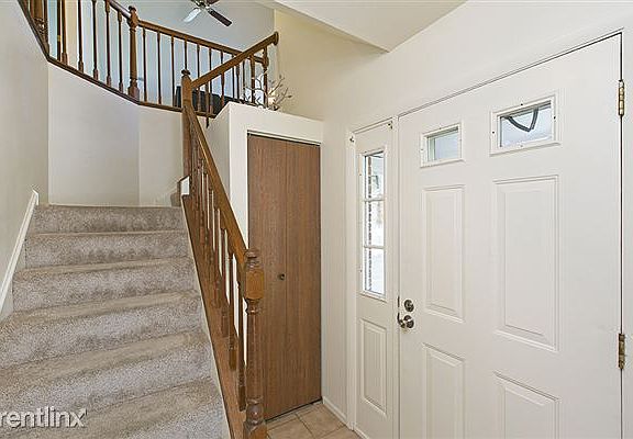 2nd image of 238 Green Knoll Ln