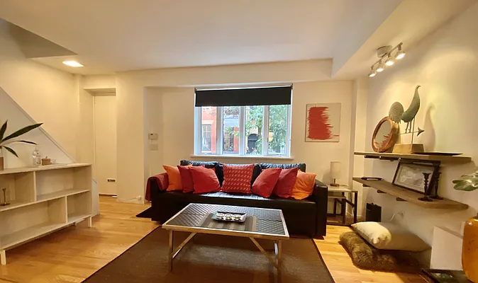 Rented by Luxus Manhattan Realty | media 3