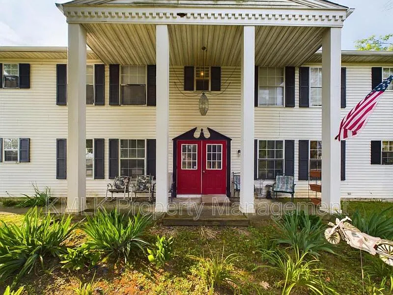 1 bed, 1.0 bath, 784 sqft, $995 — Photo 3
