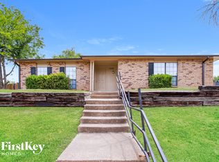 1300 Royal Oak Dr, Desoto, TX 75115
