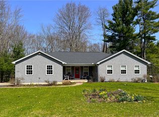 3790 Hampton Brook Dr, Hamburg, NY 14075