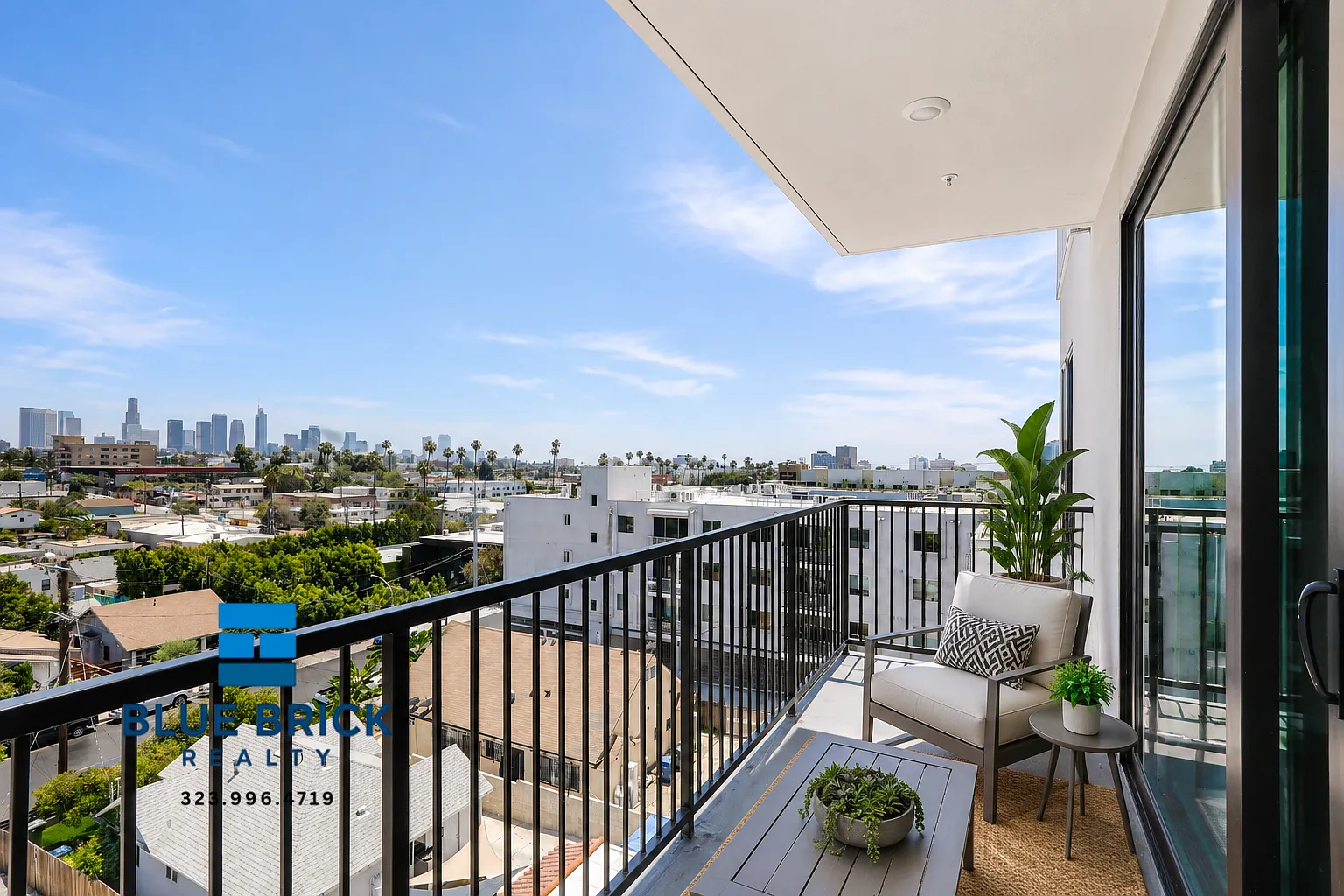 Expansive Luxury 2BR with Designer Finishes — Photo 3