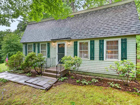 32 Lamson Drive, Merrimack, NH 03054