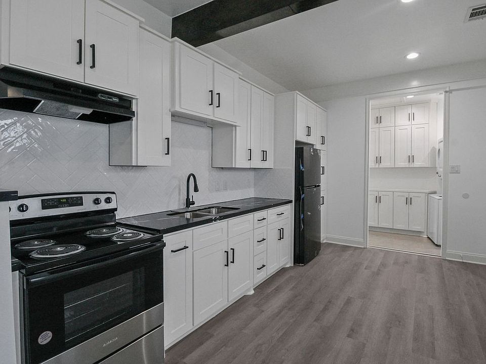 2nd image of 531 N Estelle St