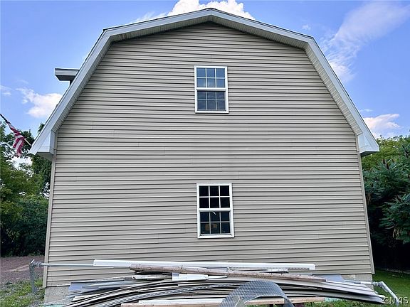 4th image of 5804 West Rd