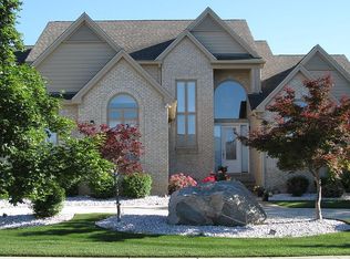 7128 Yarmouth Dr, West Bloomfield, MI