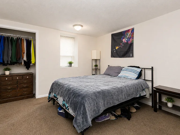 1419 N Meade St — Photo 13