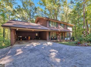 19 Burnt Creek Ct SW, Lilburn, GA 30047